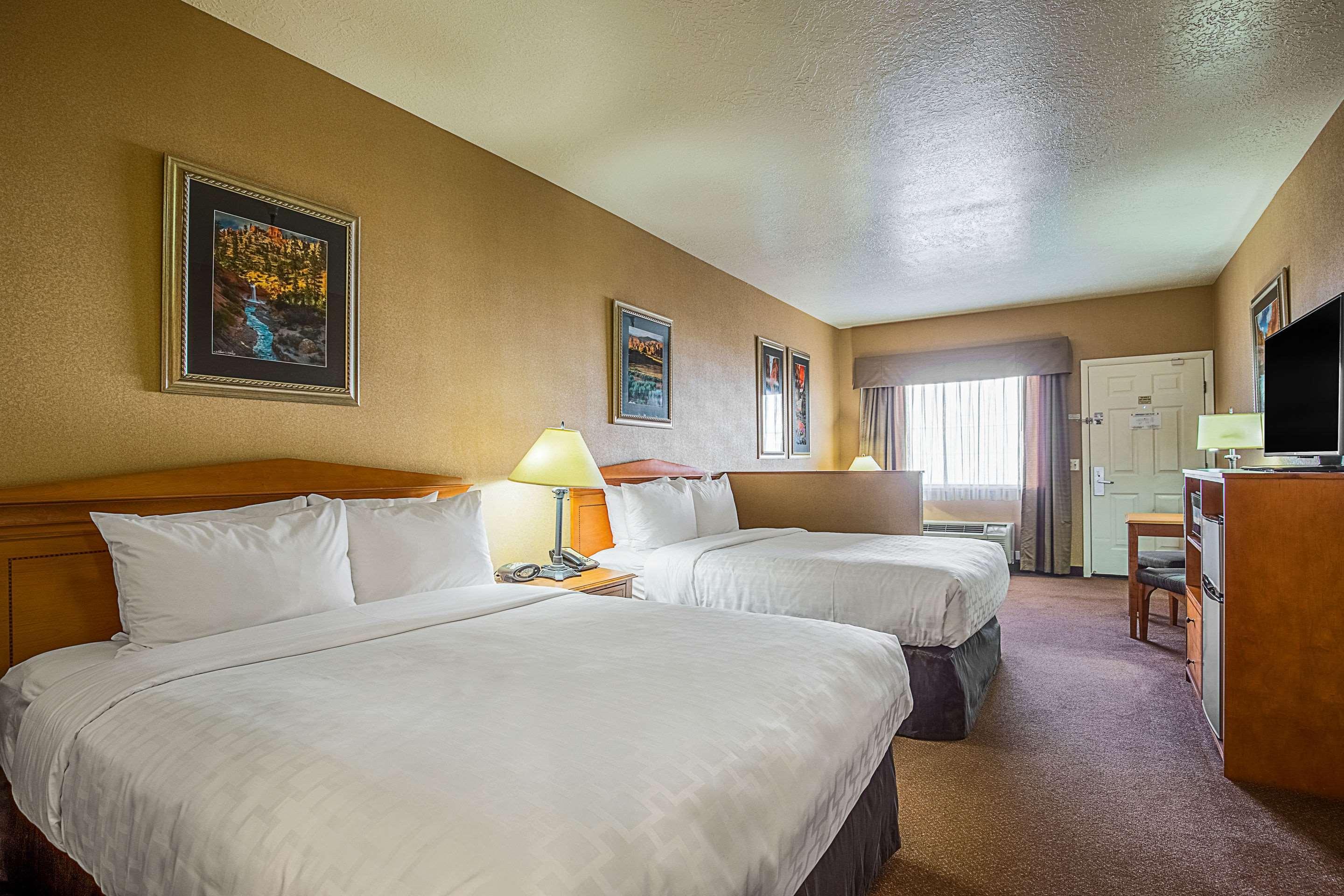 Clarion St George - Convention Center Area 3*
