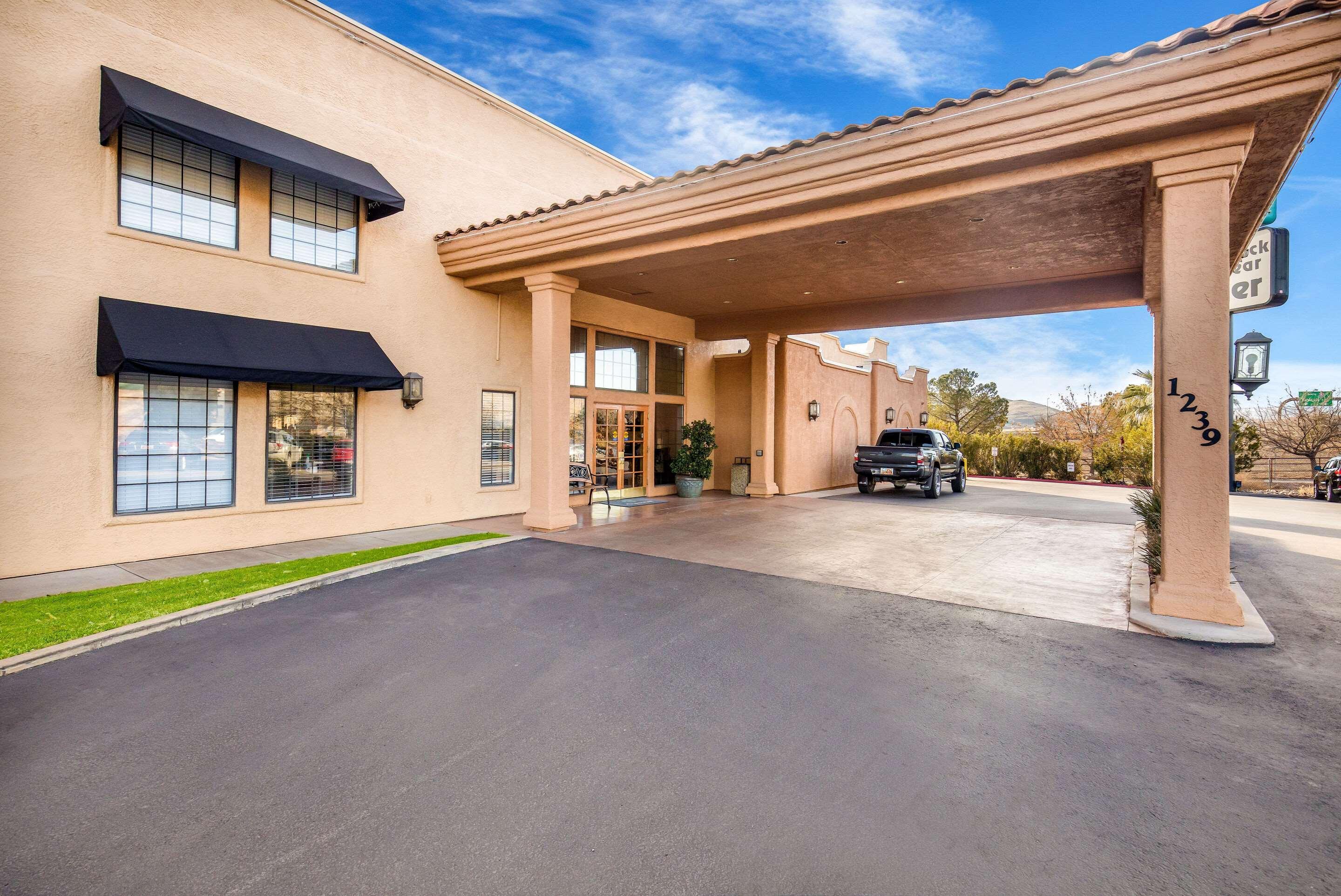Hotel Clarion St George - Convention Center Area