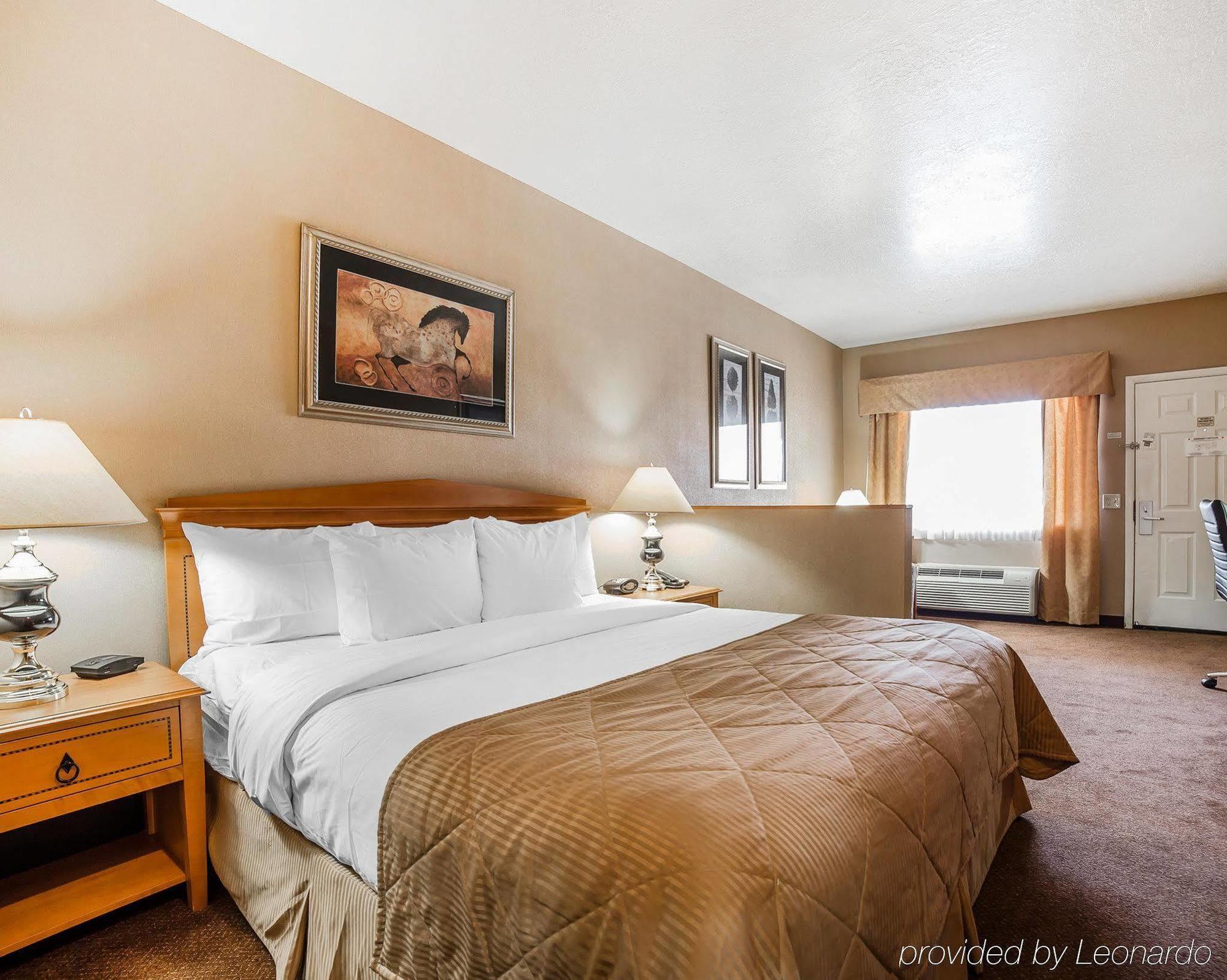 Clarion St George - Convention Center Area 3*